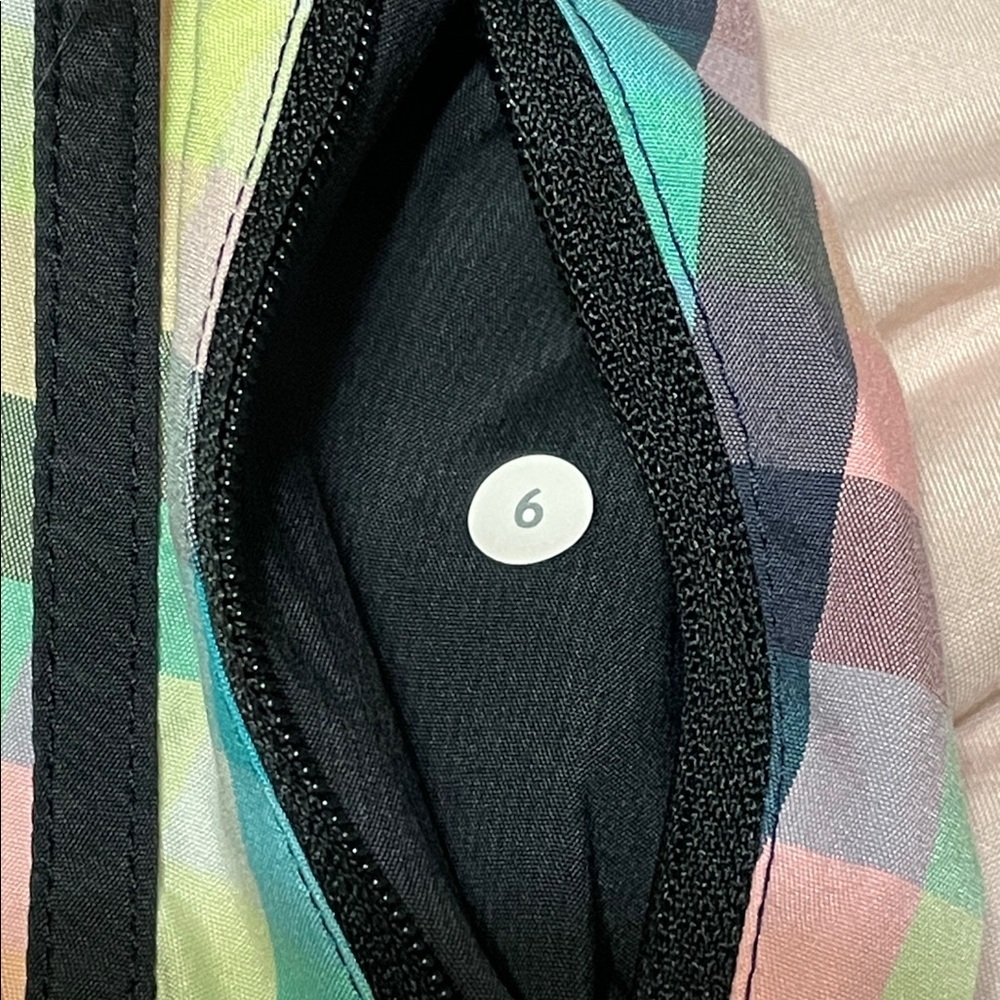 Lululemon Rare Plaid Tracker Speed Shorts II Like New Women’s Sz 6 Neon Rainbow - Picture 4 of 6